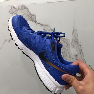 Men's Revolution 2 Running Shoe Size 10